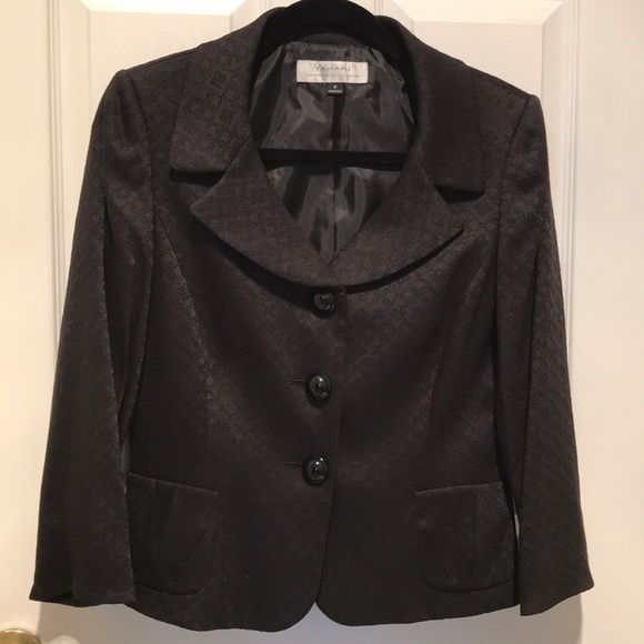 Tahari 2pc suit - Picture 1 of 4